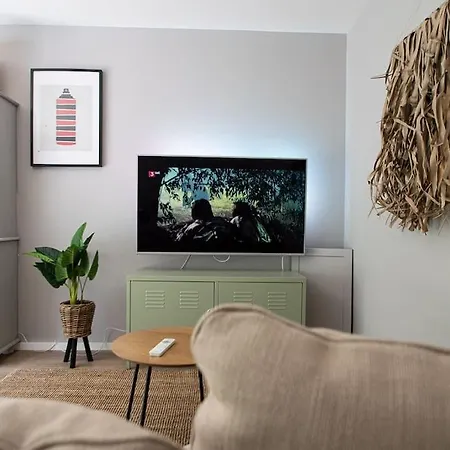 My-happy-place - Netflix - Stellplatz - Terrasse - Garten Apartmán Wuppertal